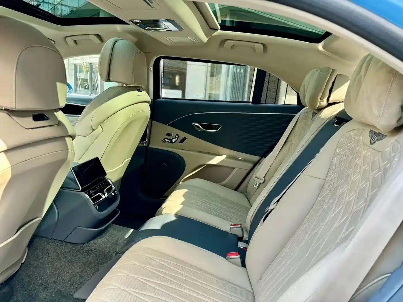 2022 Flying Spur 4.0T V8 Mulliner — миниатюра 7