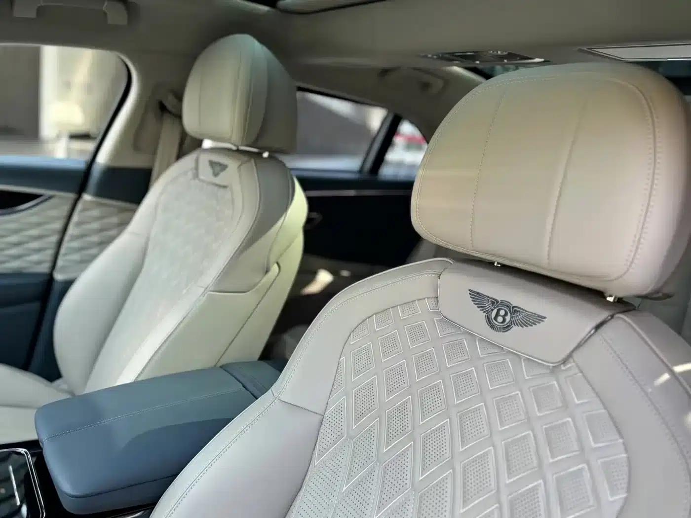 2022 Flying Spur 4.0T V8 Mulliner — миниатюра 8