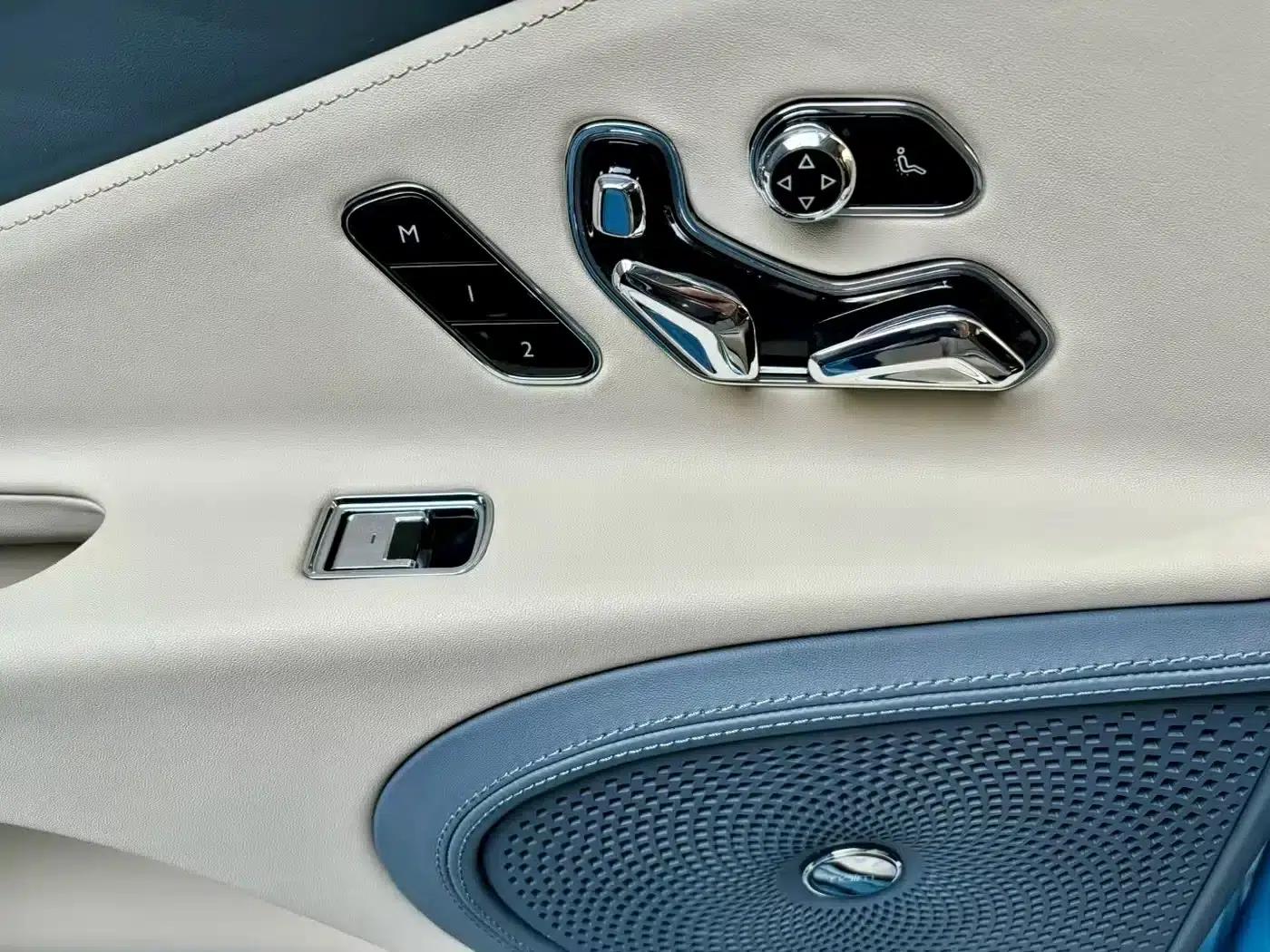 2022 Flying Spur 4.0T V8 Mulliner — миниатюра 10