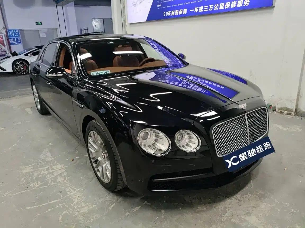 2017 Flying Spur 4.0T V8 Standard Edition — миниатюра 2