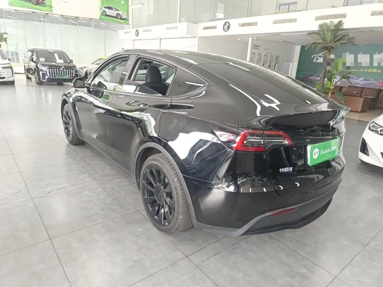 Tesla Model Y 2023 Rear-Wheel-Drive Version — миниатюра 4