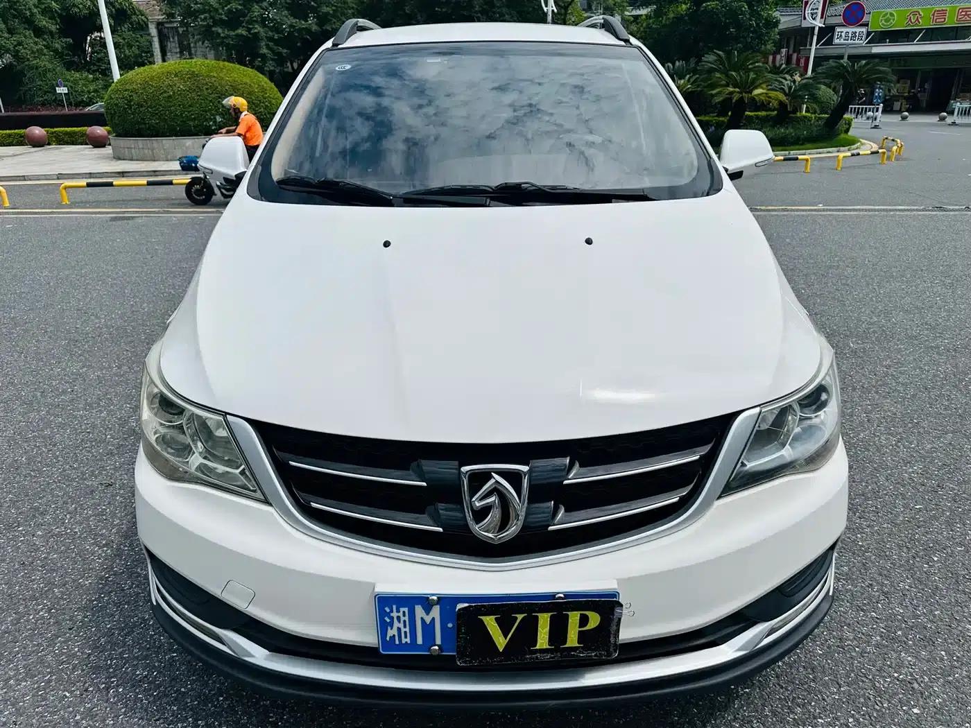 Baojun 730 2019 1.5L Manual Value Edition 7-Seater National VI Emission Standard — миниатюра 2