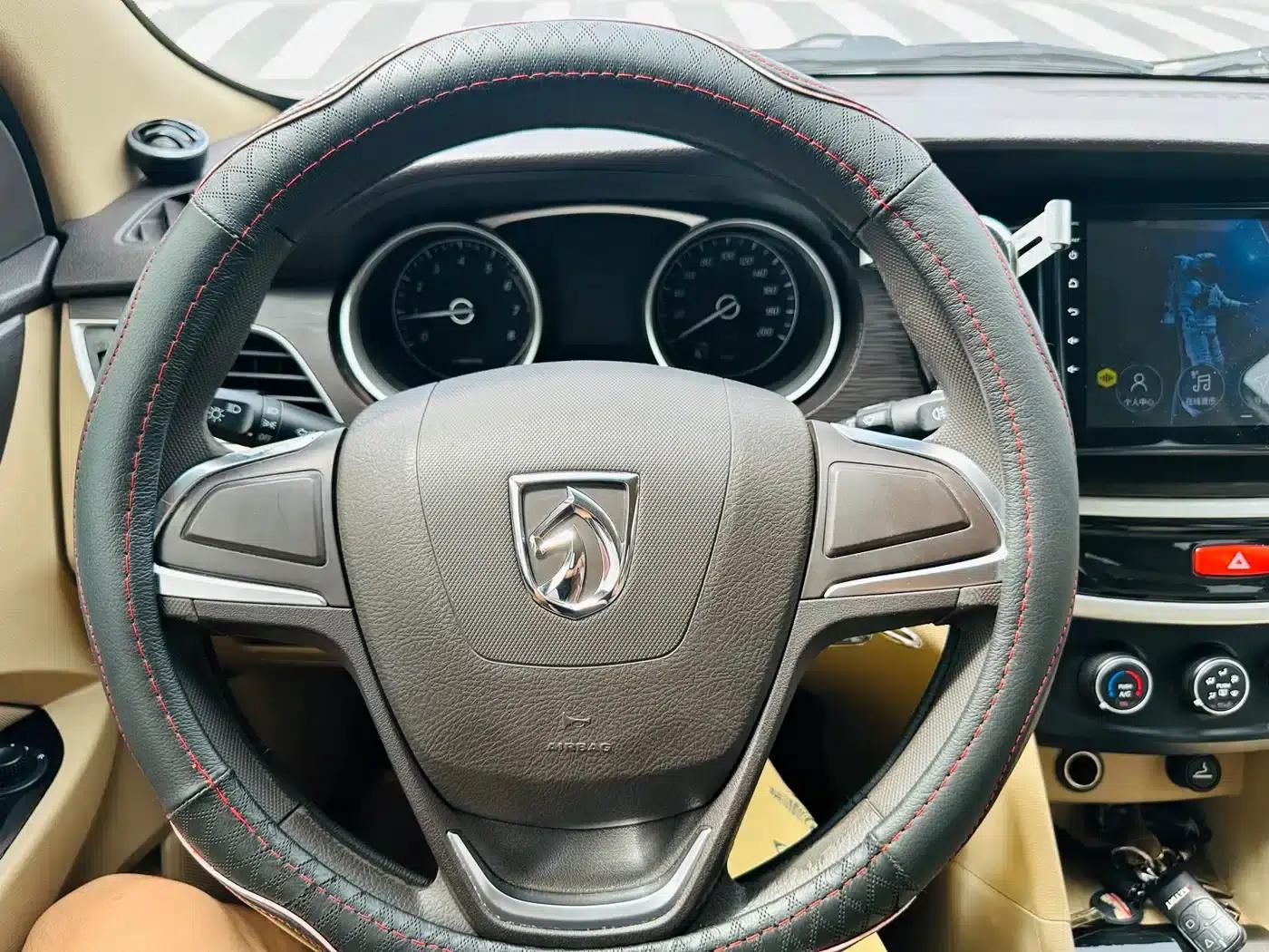 Baojun 730 2019 1.5L Manual Value Edition 7-Seater National VI Emission Standard — миниатюра 10