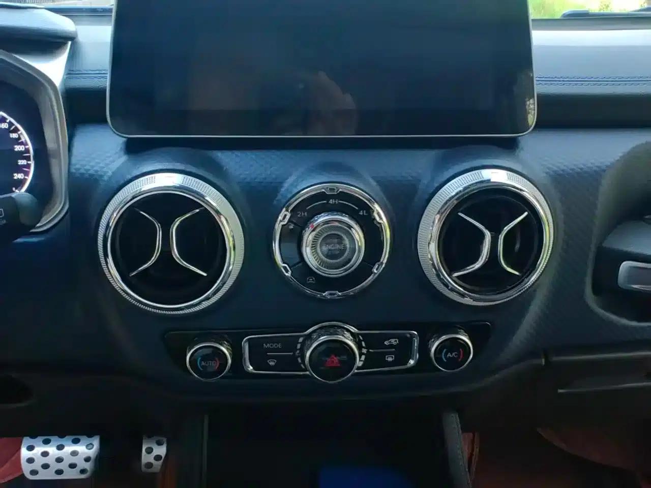 Beijing BJ40 2020 2.0T Automatic 4WD City Hunter Edition (Hero Model) — миниатюра 15