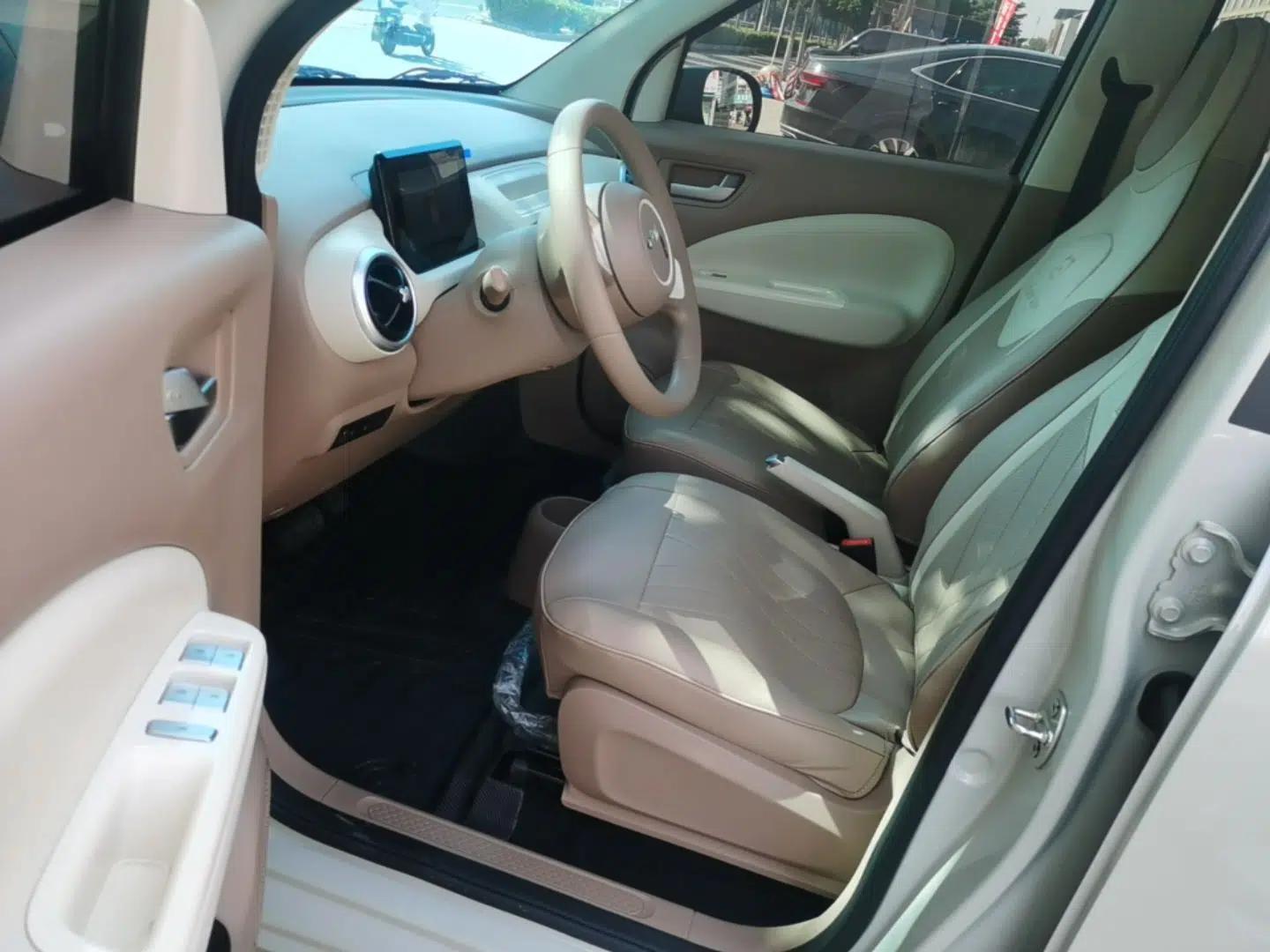 Wuling Hongguang MINIEV 2025 Four-Door Version Advanced Edition — миниатюра 17