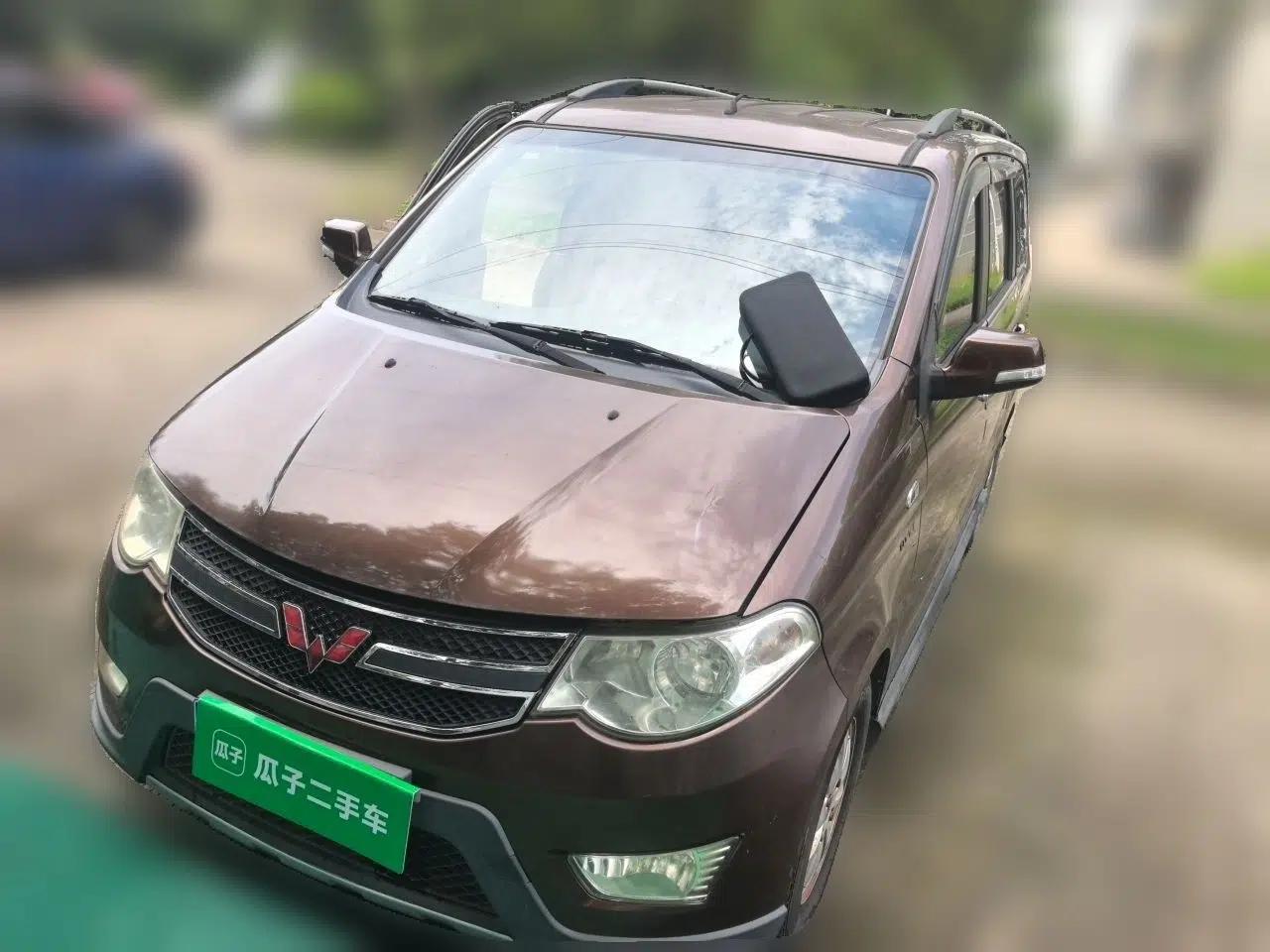 Wuling Hongguang 2014 1.5L S Automatic Comfort Edition — миниатюра 1