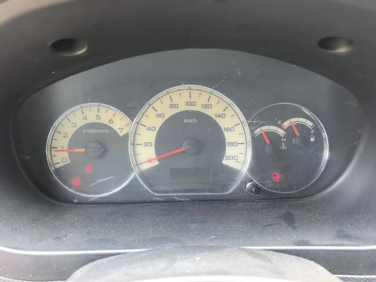 Wuling Hongguang 2014 1.5L S Automatic Comfort Edition — миниатюра 11