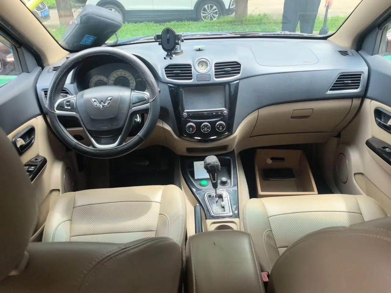 Wuling Hongguang 2014 1.5L S Automatic Comfort Edition — миниатюра 9