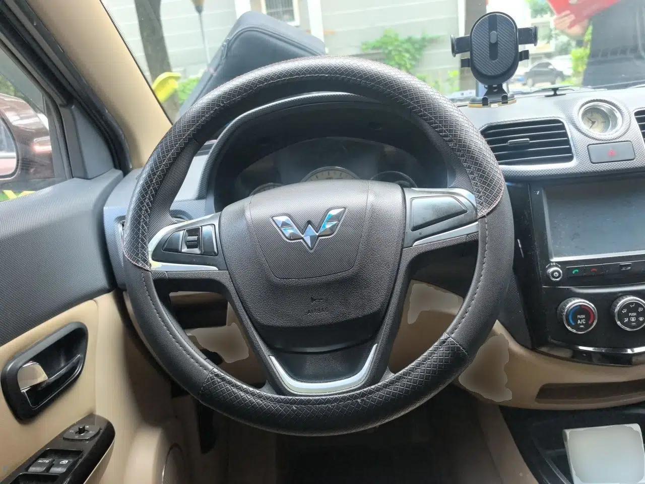 Wuling Hongguang 2014 1.5L S Automatic Comfort Edition — миниатюра 10