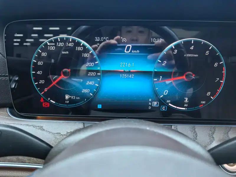 Mercedes-Benz E-Class 2022 Facelift E 300 L Fashion Sedan — миниатюра 8
