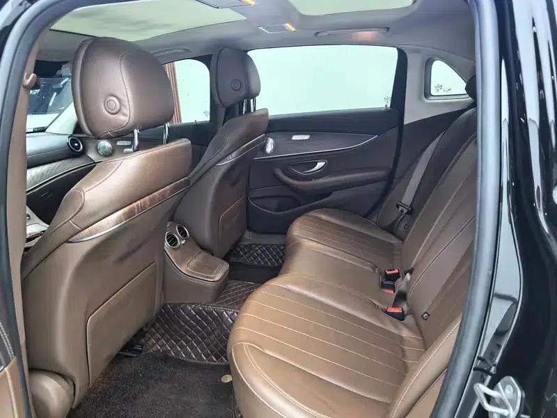 Mercedes-Benz E-Class 2022 Facelift E 300 L Fashion Sedan — миниатюра 10