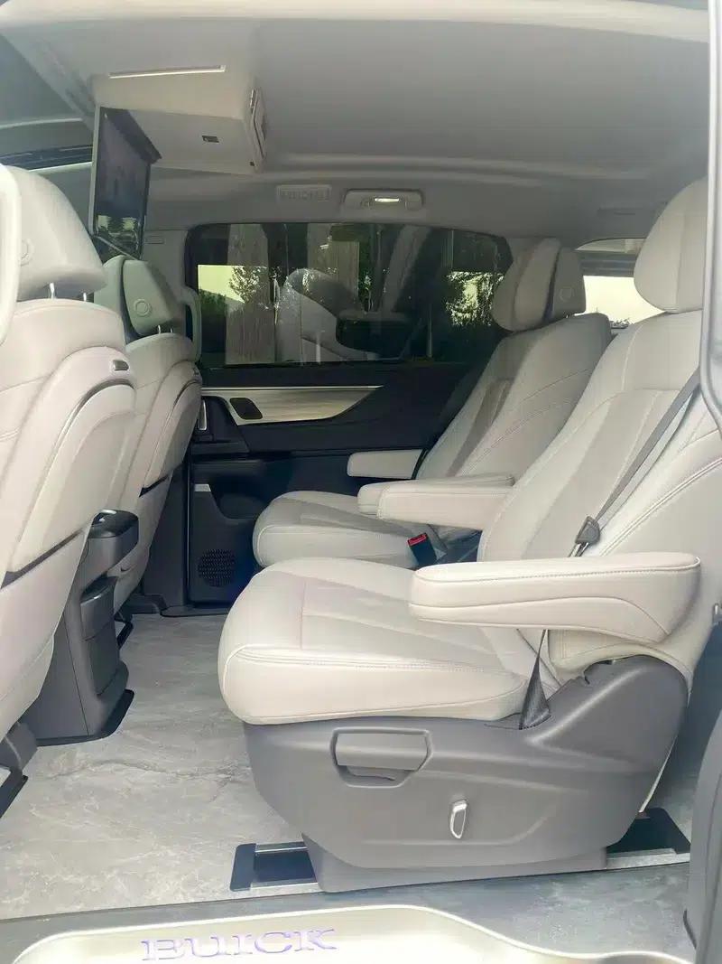 Buick GL8 2025 Luxury 2.0T Smart Edition — миниатюра 7