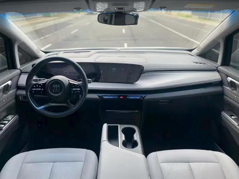 Buick GL8 2025 Luxury 2.0T Smart Edition — миниатюра 8