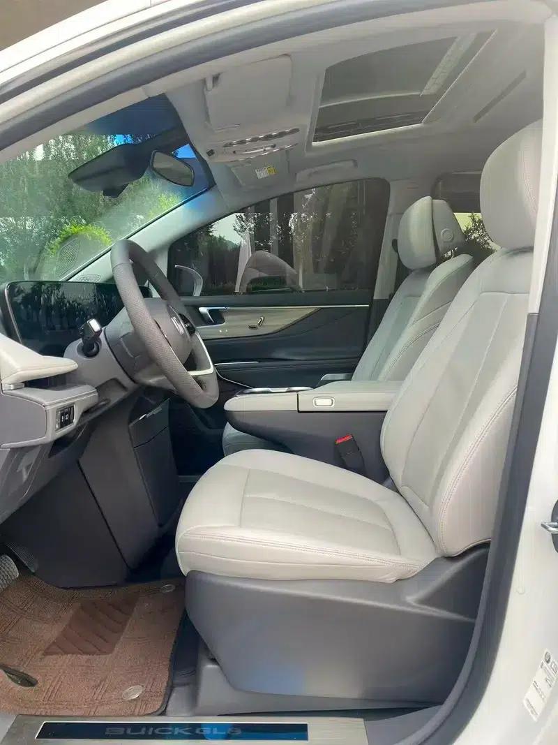 Buick GL8 2025 Luxury 2.0T Smart Edition — миниатюра 9