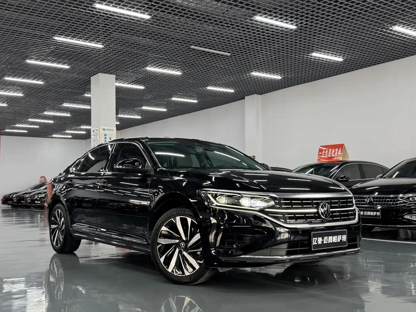 2022 Passat 380TSI Flagship Edition — миниатюра 3