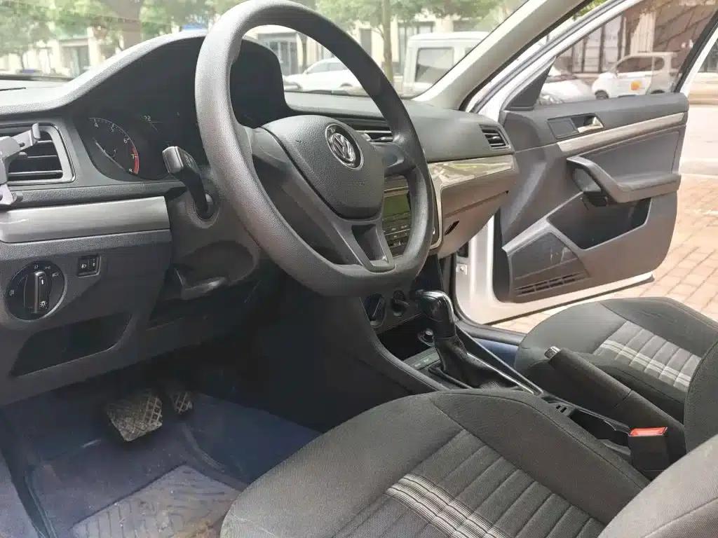 2019 Volkswagen Lavida, Lavida Qihang 1.5L Automatic Comfort Edition (National VI Emission Standard) — миниатюра 2