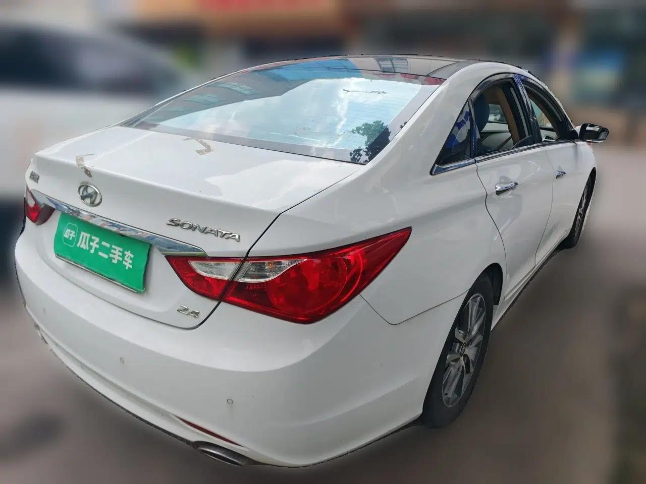 Hyundai Sonata 2013 2.4L Automatic Leading Edition China IV Standard — миниатюра 6