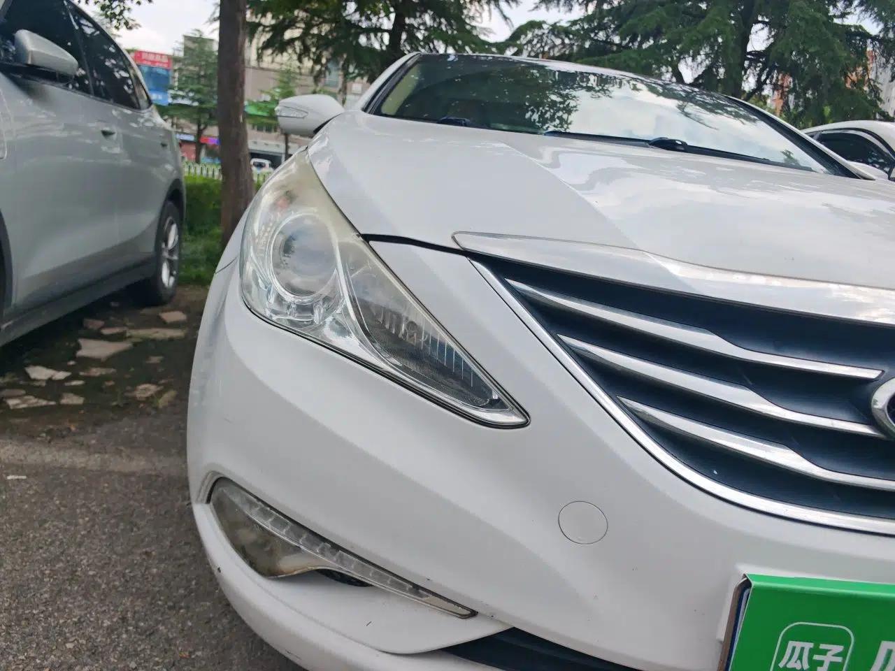 Hyundai Sonata 2013 2.4L Automatic Leading Edition China IV Standard — миниатюра 7