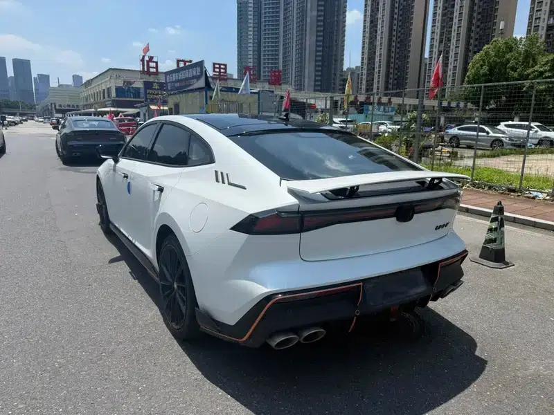 Changan UNI-V 2023 1.5T Sport Edition — миниатюра 4