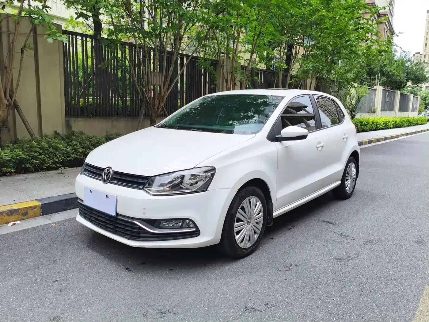 2016 Polo 1.6L Automatic Comfort Model — миниатюра 1