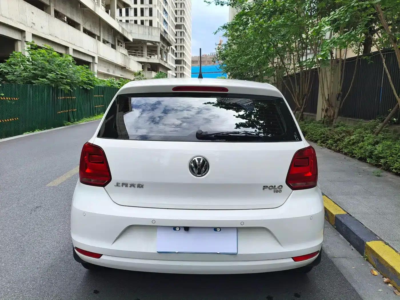 2016 Polo 1.6L Automatic Comfort Model — миниатюра 6