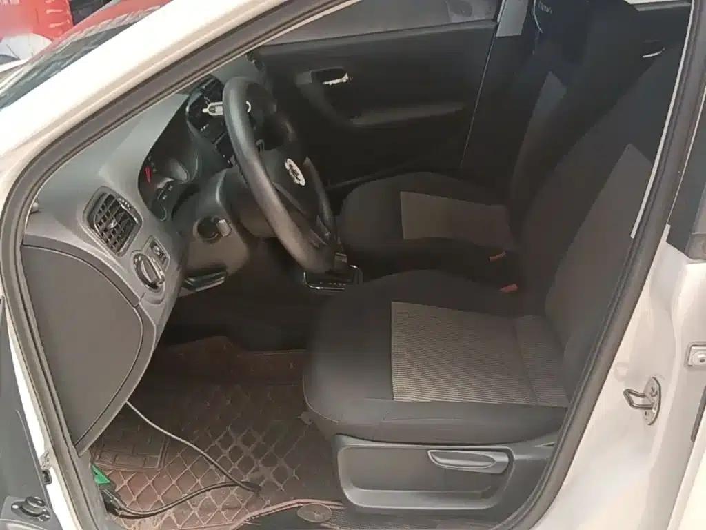 2016 Polo 1.4L Automatic Fashion Edition — миниатюра 15