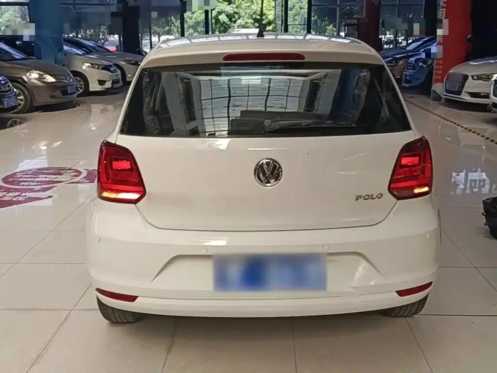 2016 Polo 1.4L Automatic Fashion Edition — миниатюра 6