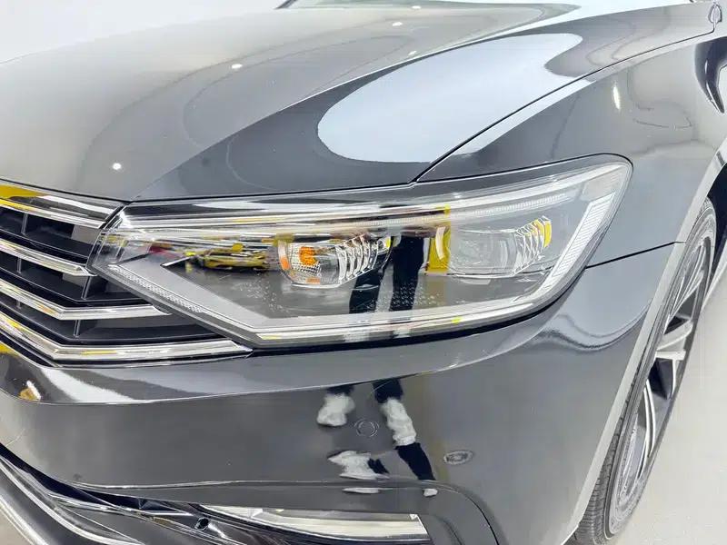 2020 Volkswagen Passat 330TSI DSG Luxury — миниатюра 12