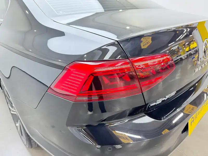 2020 Volkswagen Passat 330TSI DSG Luxury — миниатюра 13