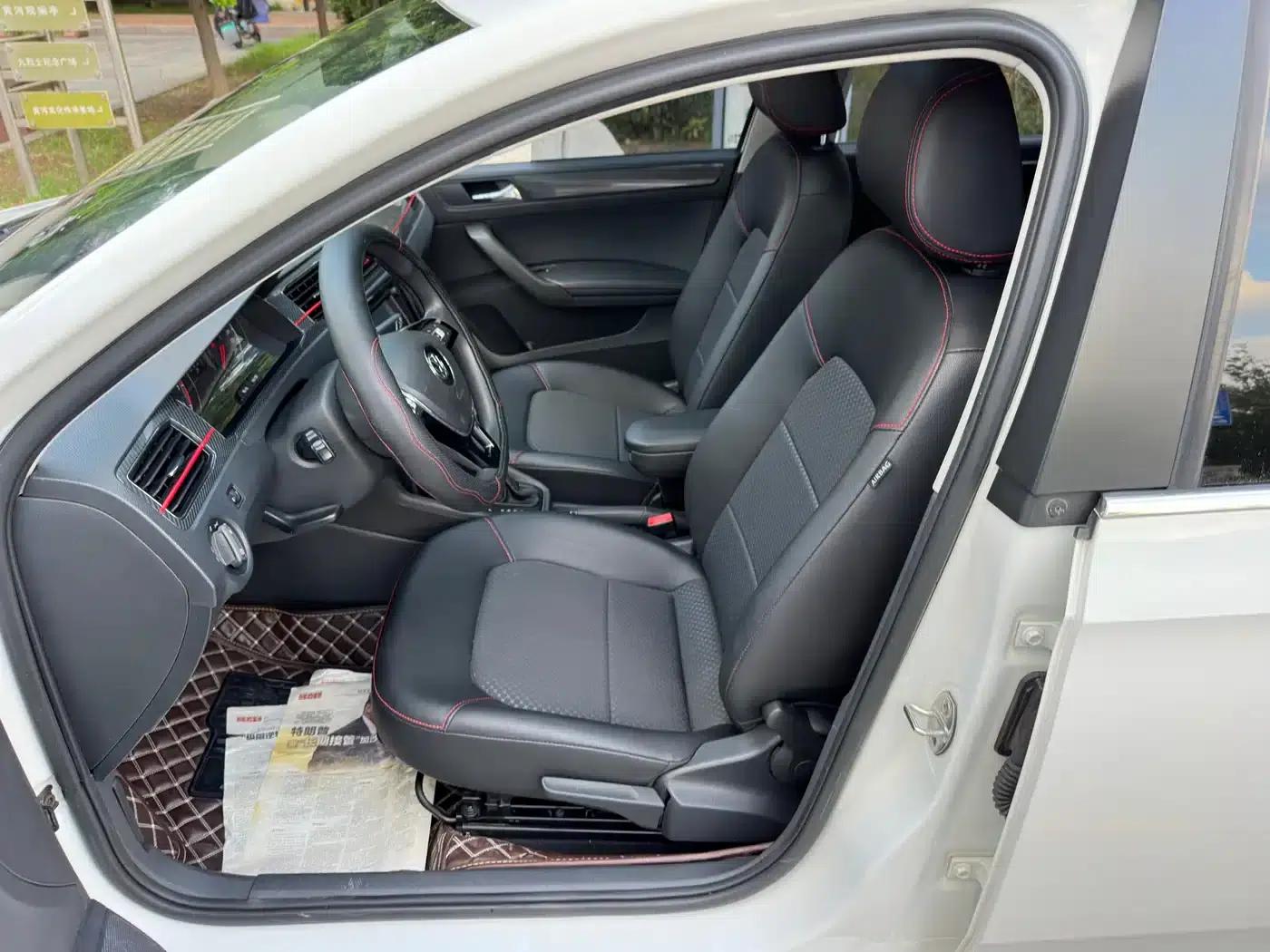 Santana 2017 Gran Lavida 1.6L Automatic Comfort Edition — миниатюра 13