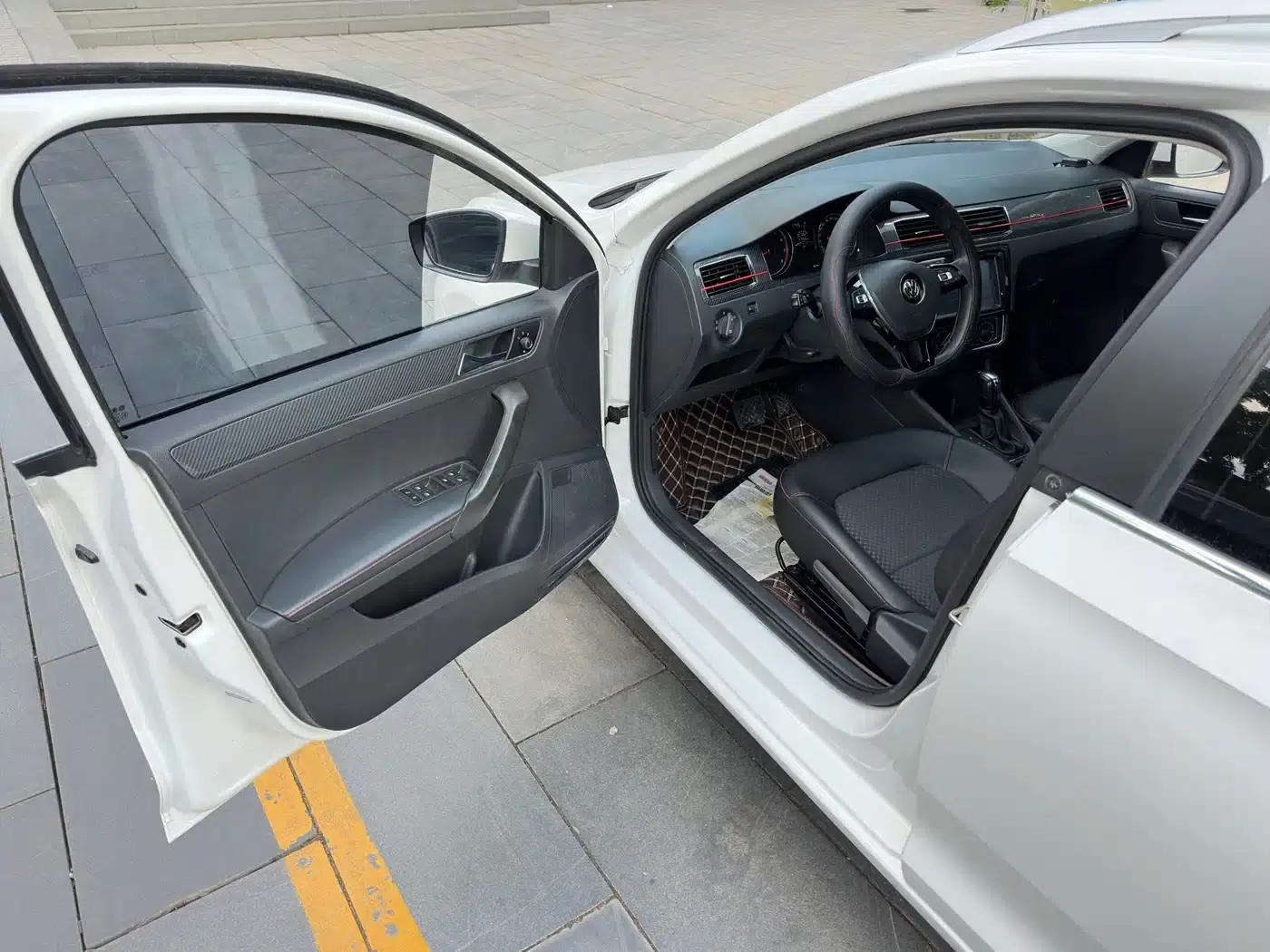 Santana 2017 Gran Lavida 1.6L Automatic Comfort Edition — миниатюра 14