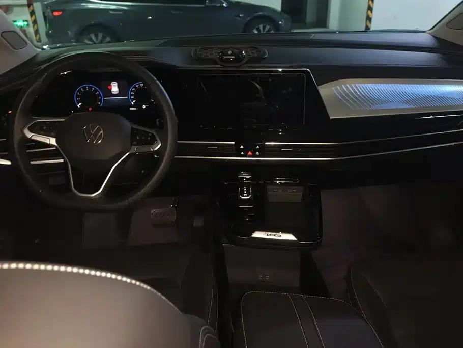 2023 Range Rover 380TSI AWD Luxury Pro 6-seater — миниатюра 12