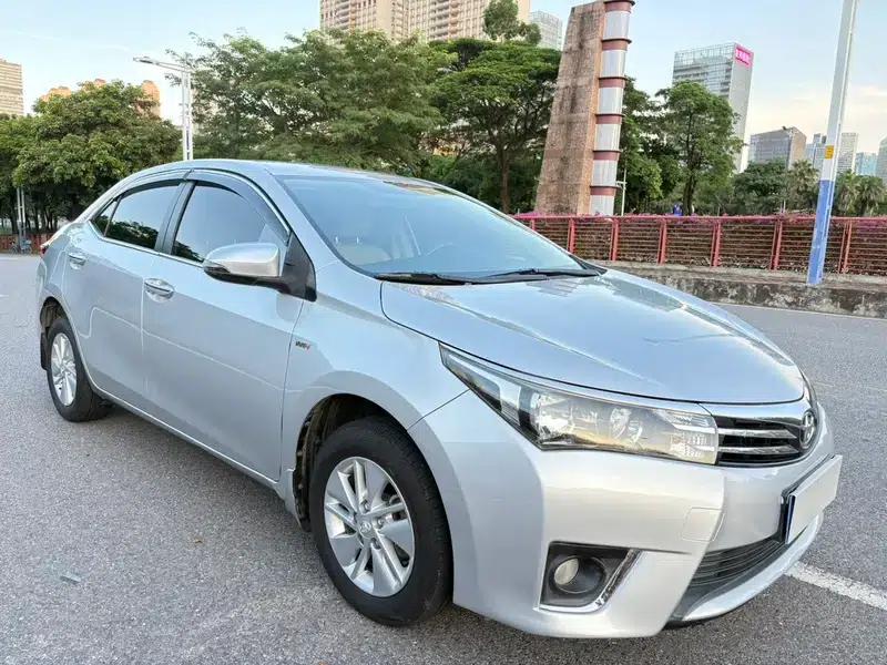 2014 Corolla 1.6L CVT GL — миниатюра 3