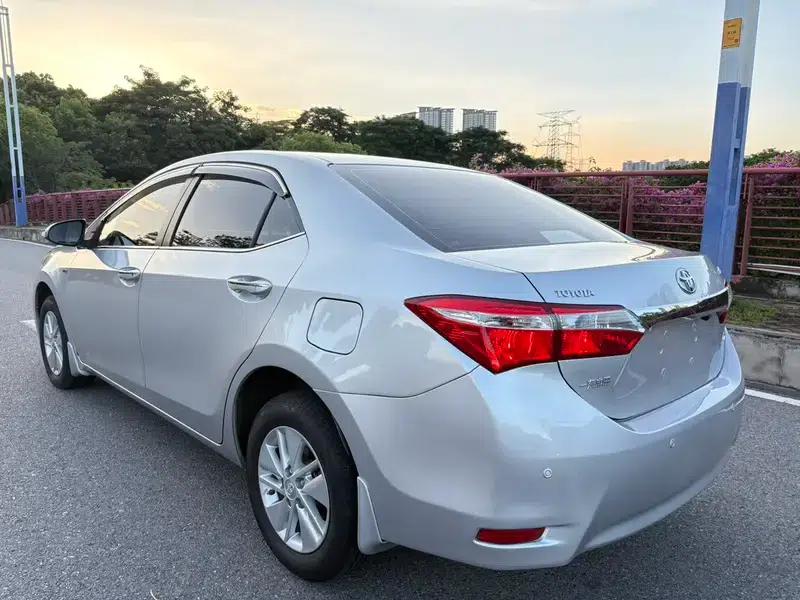 2014 Corolla 1.6L CVT GL — миниатюра 5