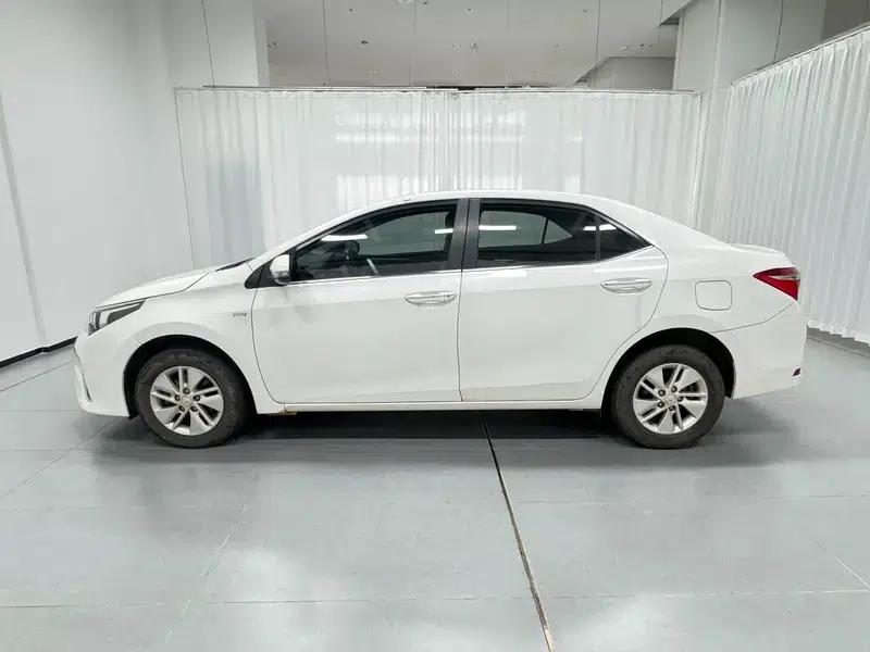 2017 Toyota Corolla Facelift 1.6L S-CVT GL (National V Emission Standard) — миниатюра 4