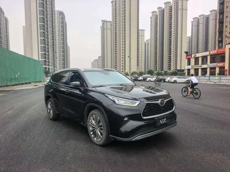 2022 Toyota Highlander 380T AWD Luxury 7-seater — миниатюра 3