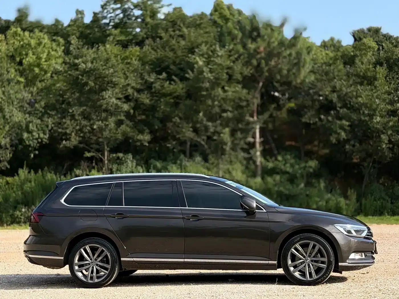 Passat Variant 2018 380TSI 2WD Comfortline — миниатюра 11
