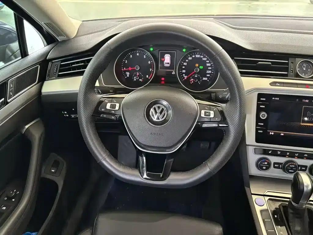 Passat Variant 2018 380TSI 2WD Comfortline — миниатюра 11
