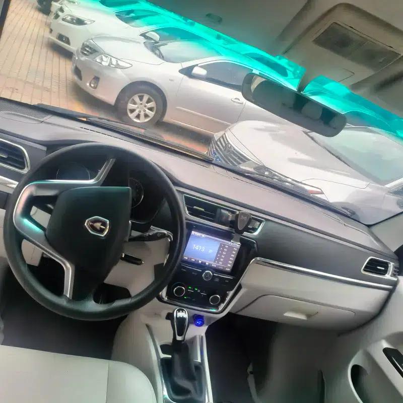New Hiace X30L 2016 Model 1.5L Business Van DLCG14 — миниатюра 8
