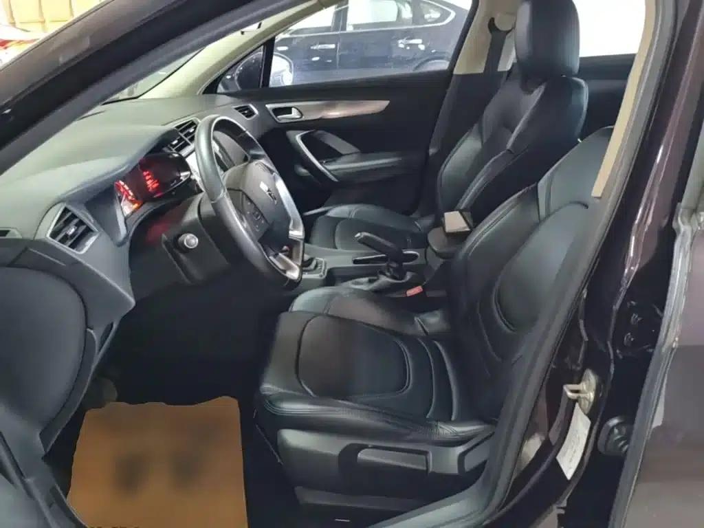DS 5LS 2014 1.8L Automatic Comfort Edition VTi140 — миниатюра 15