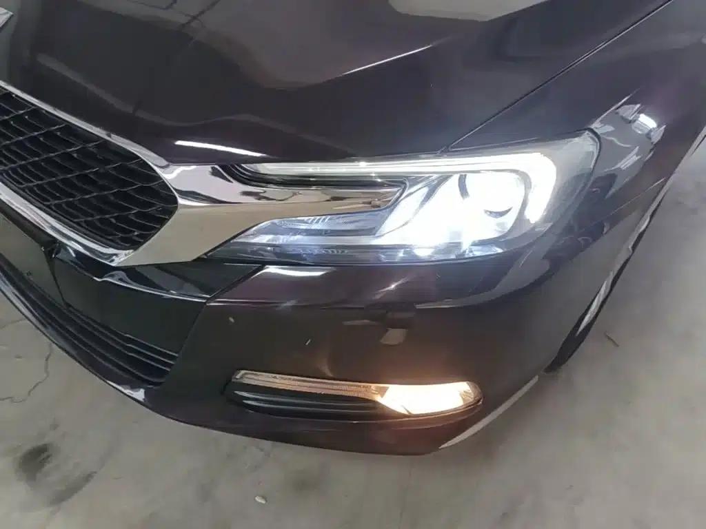 DS 5LS 2014 1.8L Automatic Comfort Edition VTi140 — миниатюра 24