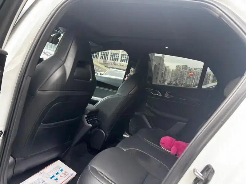 Lynk & Co 03 2025 2.0TD DCT Champion Edition Pro — миниатюра 9