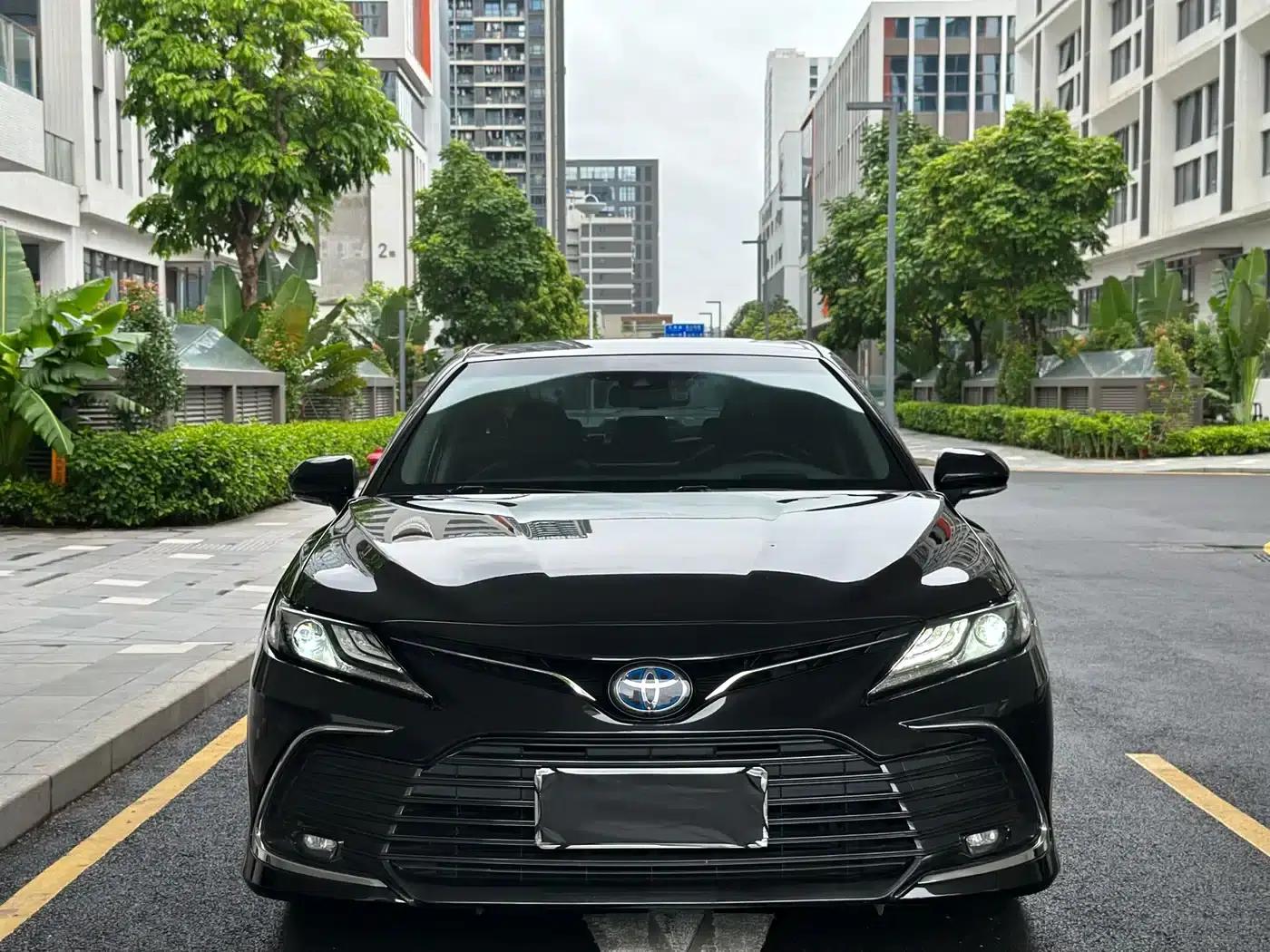 Camry 2021 Hybrid 2.5HG Luxury Edition — миниатюра 2