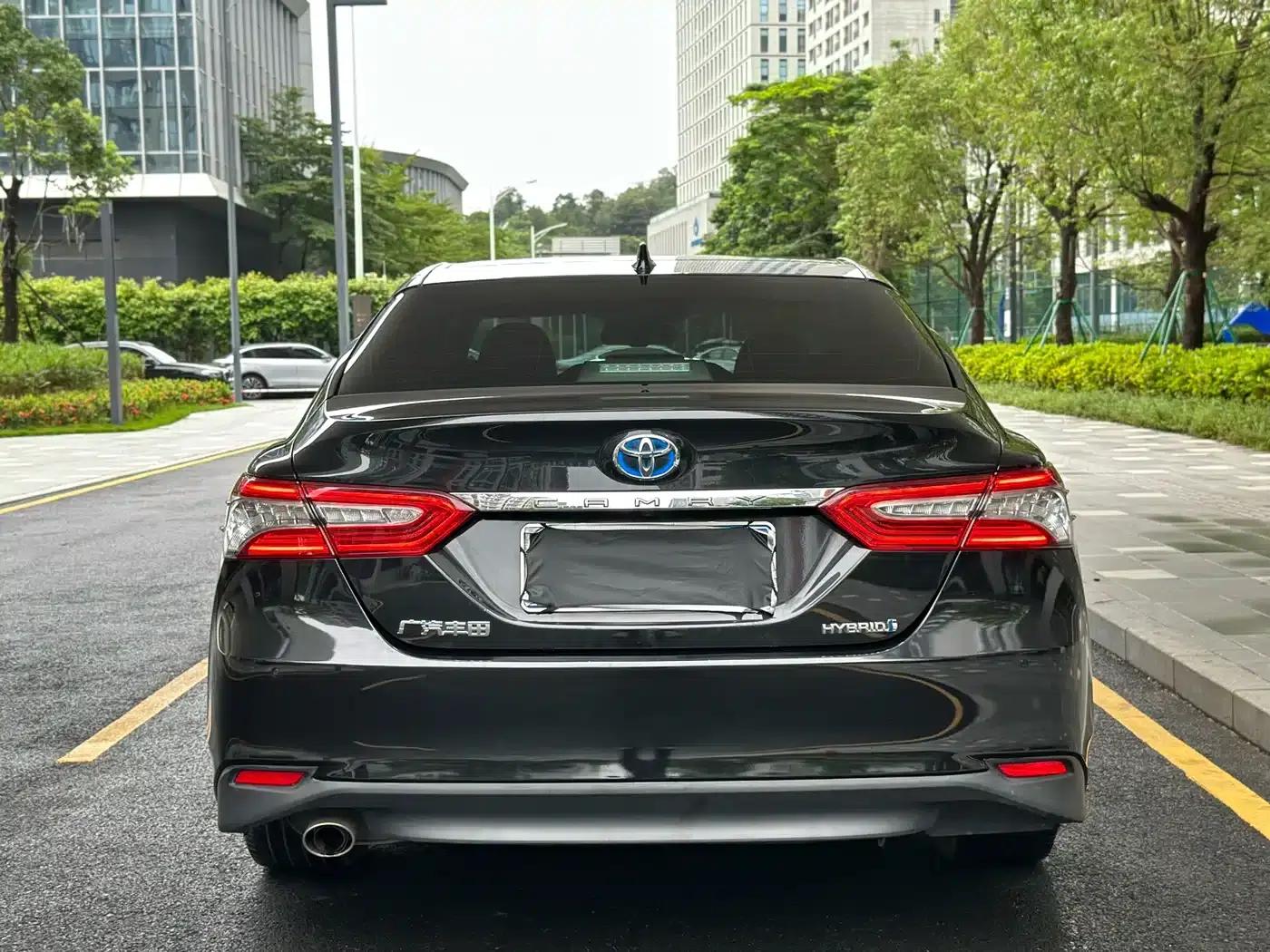 Camry 2021 Hybrid 2.5HG Luxury Edition — миниатюра 8