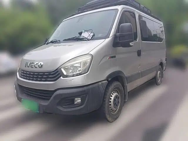 Iveco Eurocargo 2021 3.0T Automatic Chao Rui Short Wheelbase Low-Roof Side-Sliding Door F1C