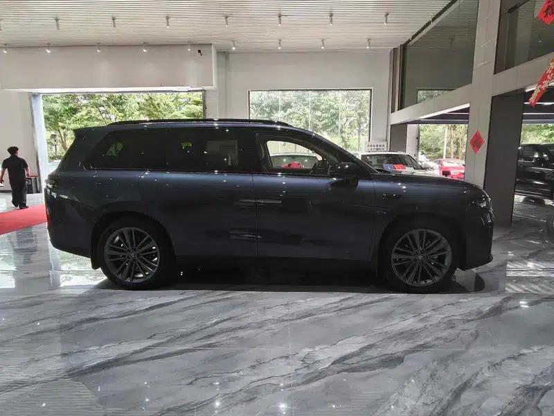 Leapmotor C16 2024 Range Extended Electric 200 Premium Edition — миниатюра 8