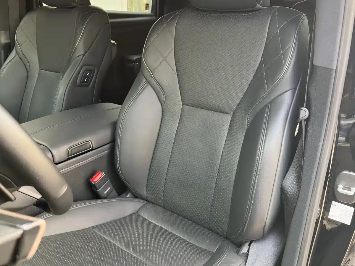 2024 Alphard Hybrid 2.5L Premium Edition — миниатюра 11