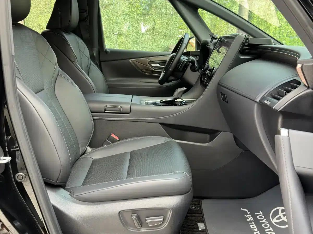 2024 Alphard Hybrid 2.5L Premium Edition — миниатюра 13