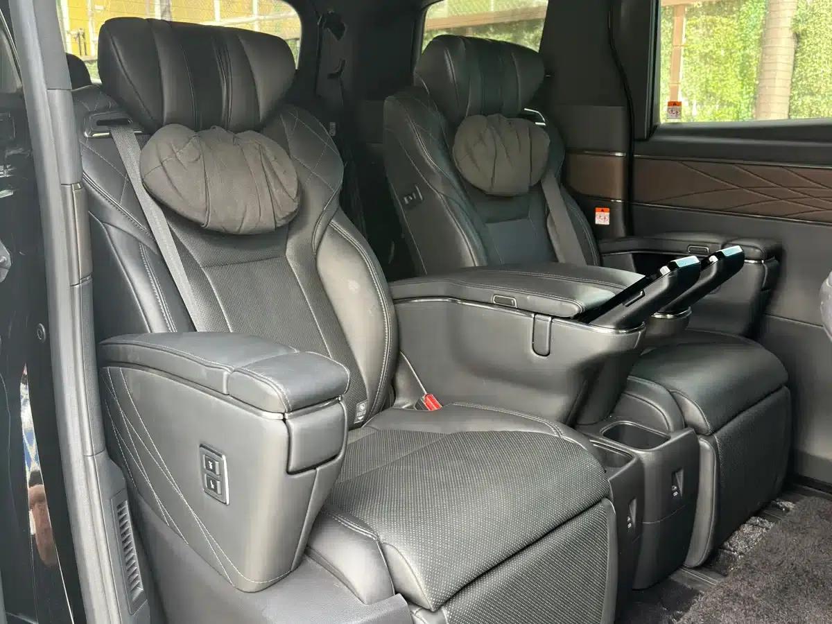 2024 Alphard Hybrid 2.5L Premium Edition — миниатюра 15