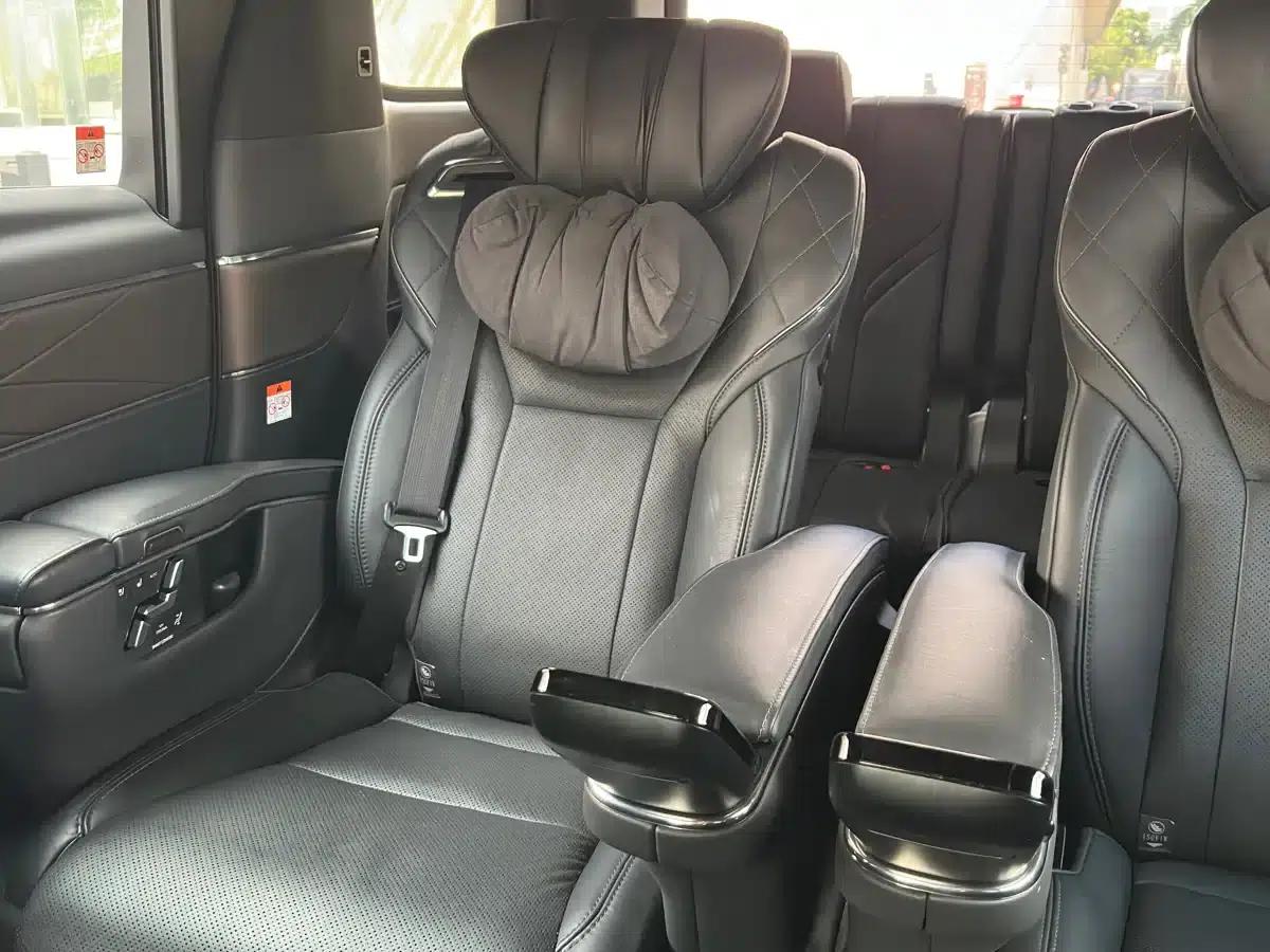 2024 Alphard Hybrid 2.5L Premium Edition — миниатюра 28